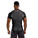 أكمام قصيرة سريعة الجفاف