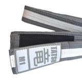 TATSU BJJ BELT KIDS ACADEMY GREY WHITE RIGHT SIDE