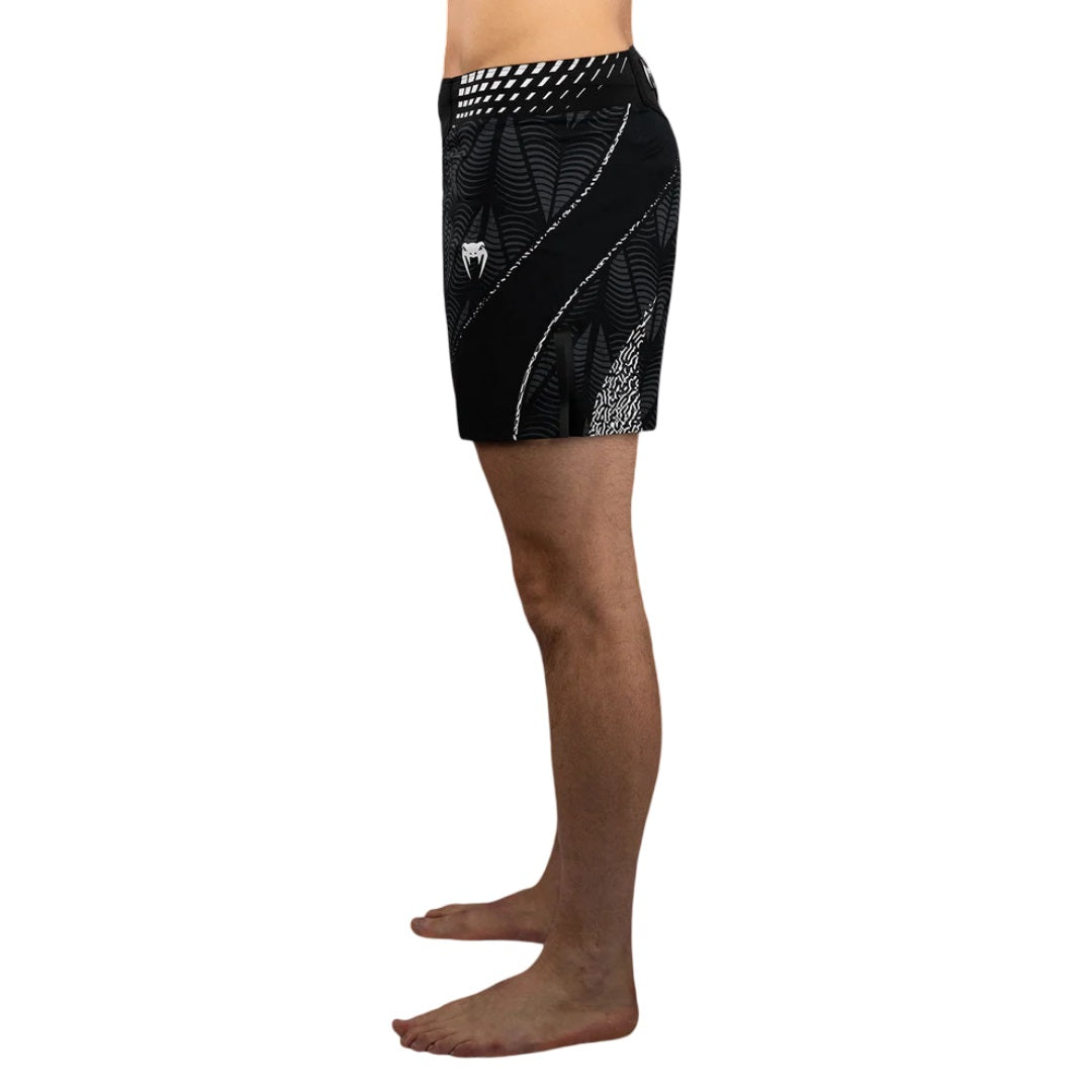 UFC ZENITH BY VENUM FIGHT NIGHT MENS FIGHTSHORTS FIT SHORT BLACK/WHITE