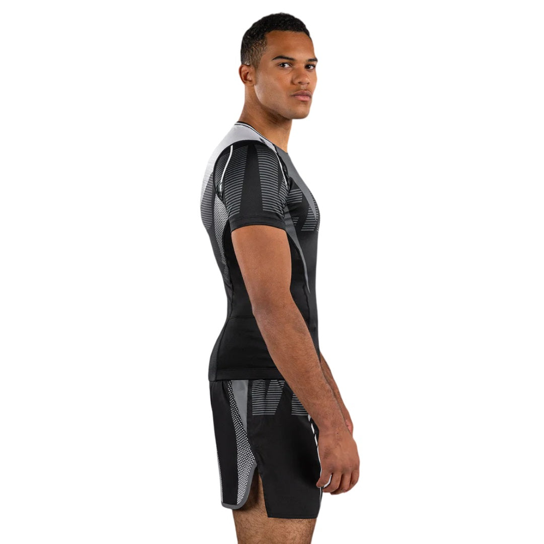 VENUM ADRENALINE SHORTSLEEVE RASHGUARD BLACK/SILVER GREY