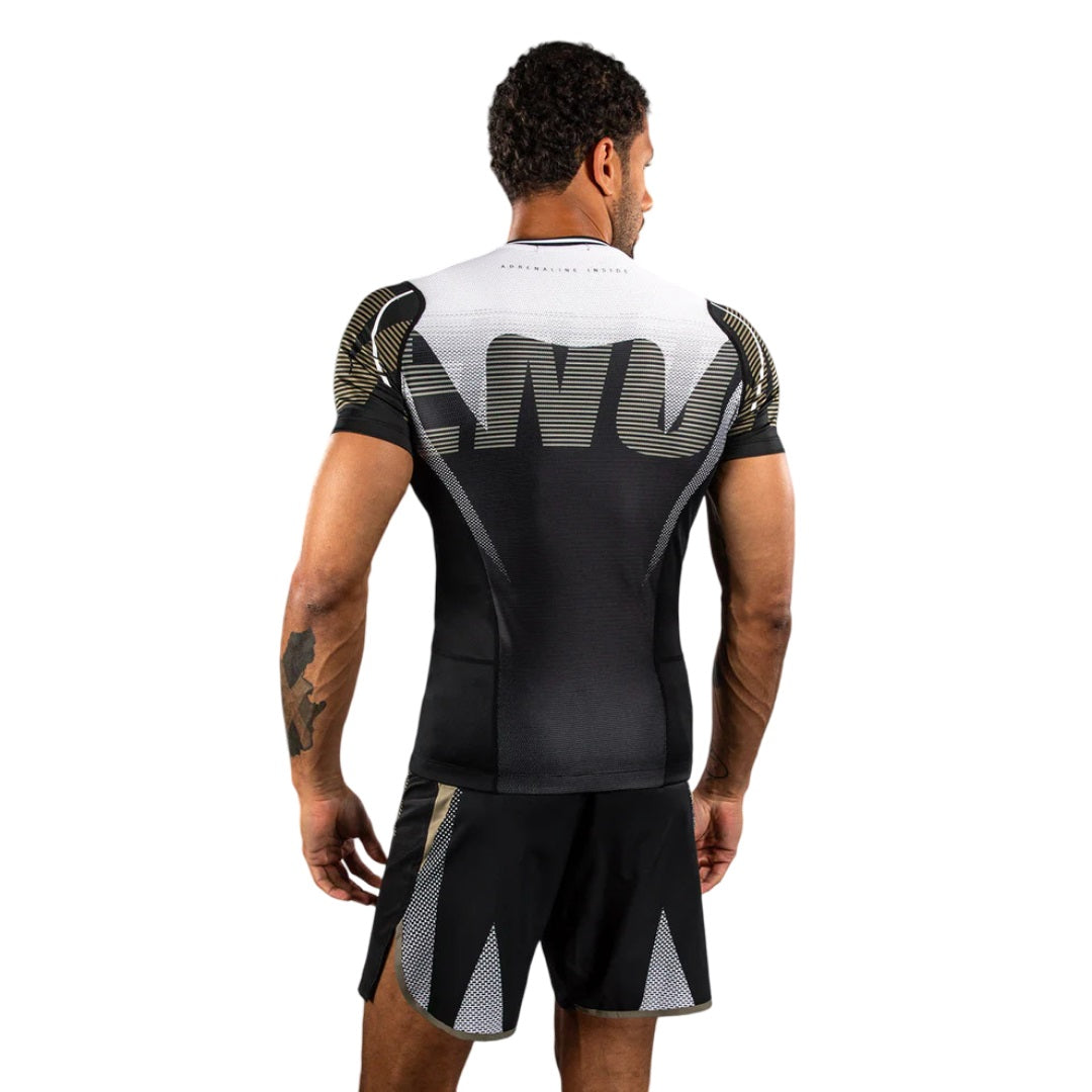 VENUM ADRENALINE SHORTSLEEVE RASHGUARD BLACK/SAND