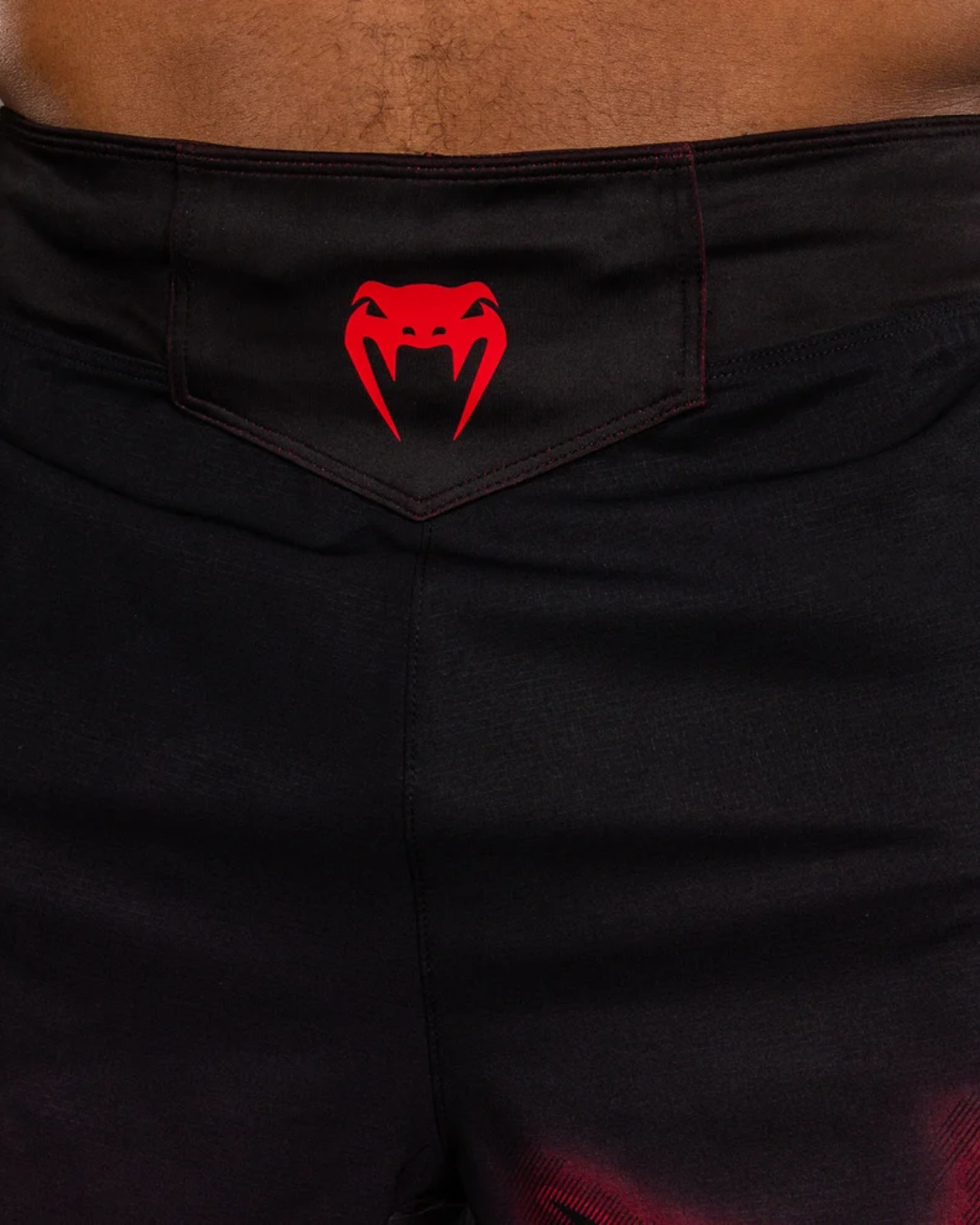 Venum Spectre Fightshorts – Black/Red | Lightweight Performance – Athletic Fit