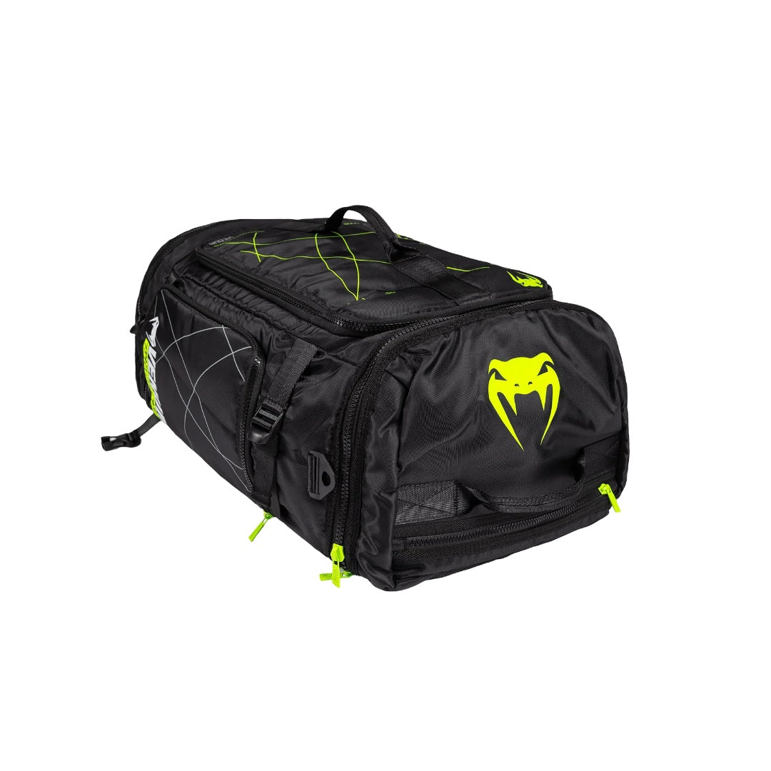 VENUM TRAINING CAMP 4.0 SPORTS BAGS BLACK NEON GREEN LEFT SIDE