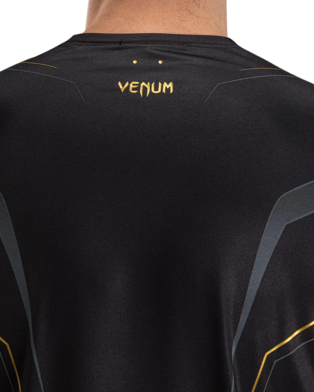 Venum Streamline Dry Tech – Black/Gold | Moisture‑Wicking Performance – Athletic Fit