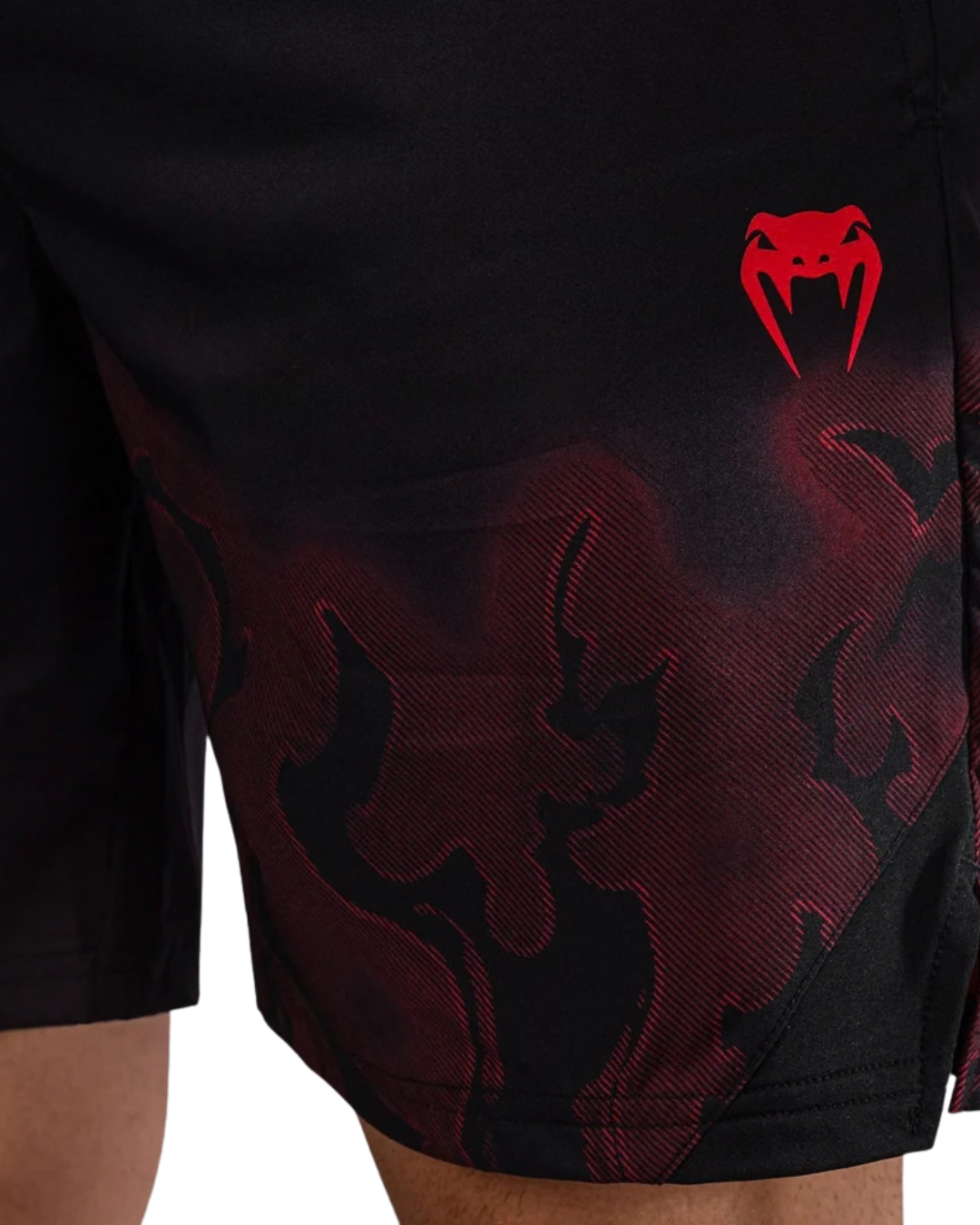 Venum Spectre Training Shorts – Black/Red | Lightweight Performance – Mid‑Thigh Cut