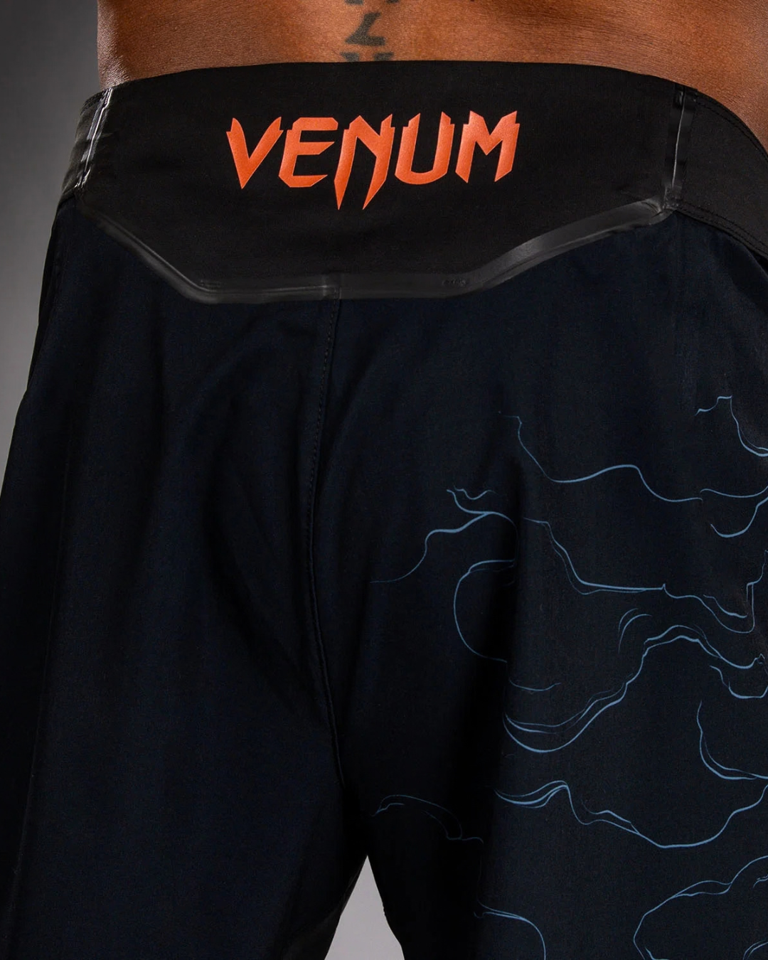 Venum Thunder Dragon Fightshorts – Black/Grey/Copper | Lightweight Mobility – MMA & Striking Performance