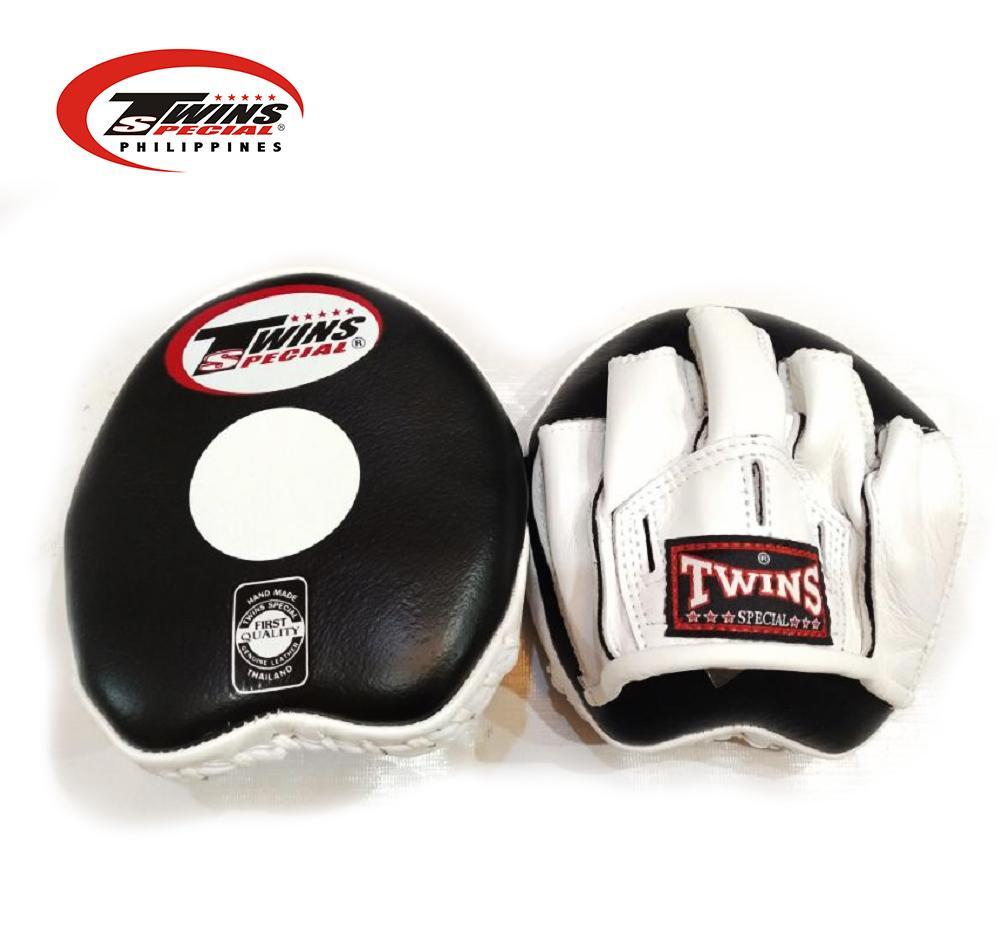 PML 13 PUNCHING MITTS BLACK WHITE FRONT SIDE