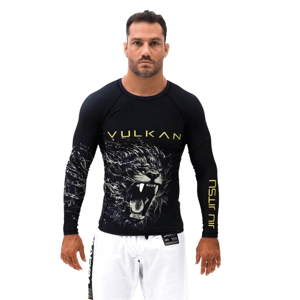 RASH GUARD LION BLACK FRONT SIDE
